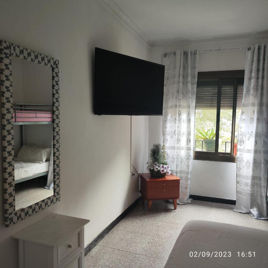 Апартаменты Apto Barcelona C R Santa Coloma de Gramenet Экстерьер фото